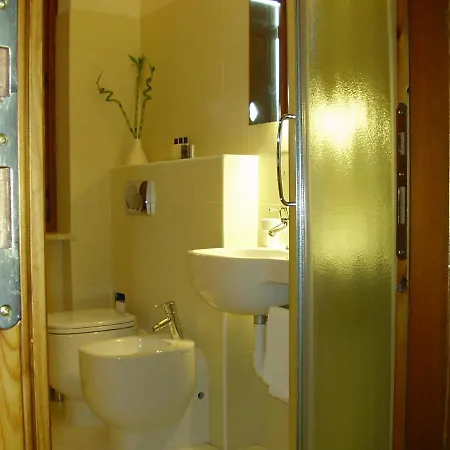 فندق Miramonti Family & فرابوزا سوبرانا